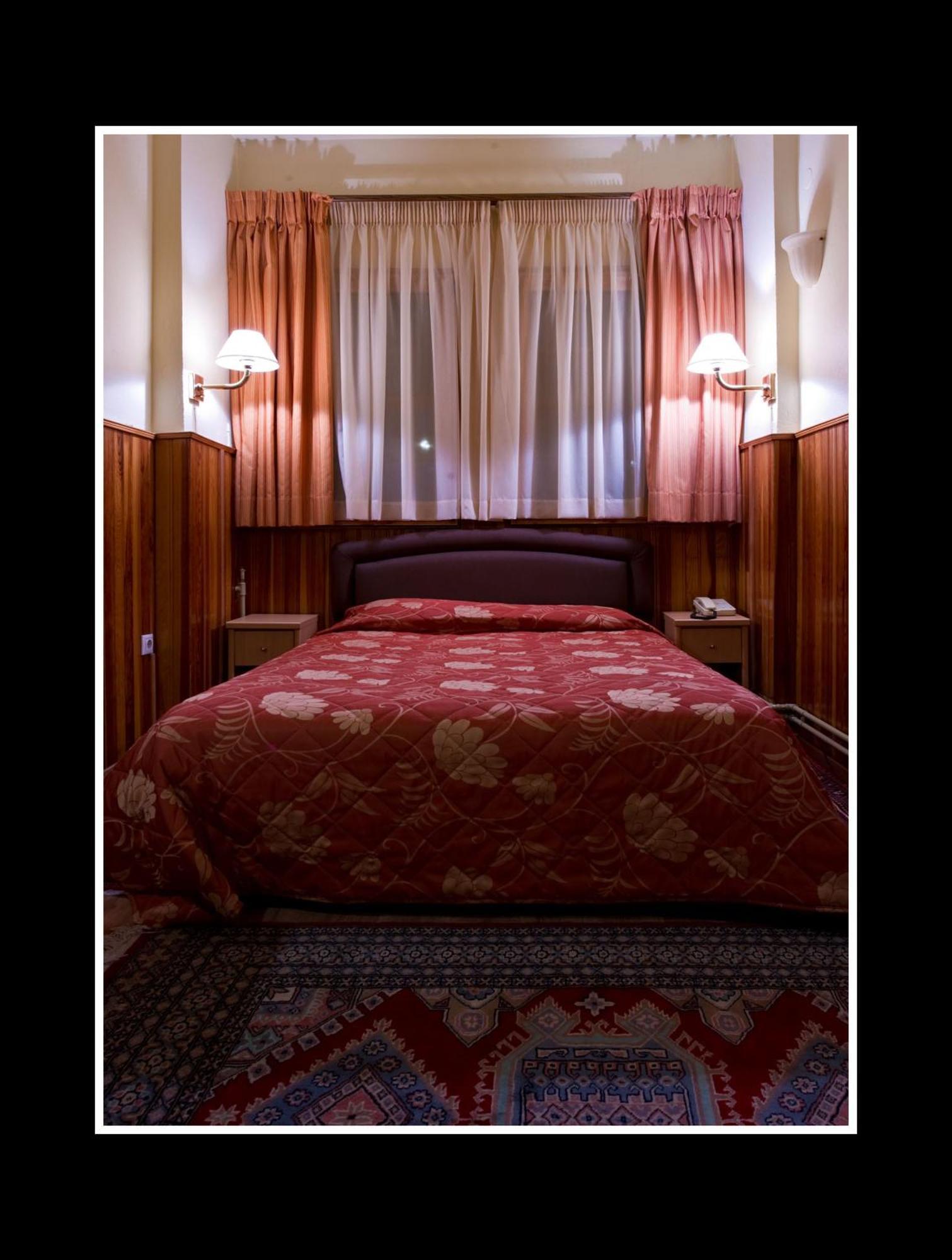 Hotel Bitouni メツォヴォ エクステリア 写真