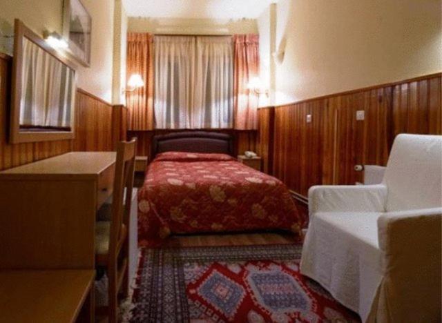 Hotel Bitouni メツォヴォ 部屋 写真